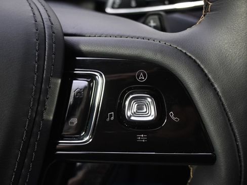 New 2026 Lincoln Aviator AWD w/ Jet Appearance Package image 36