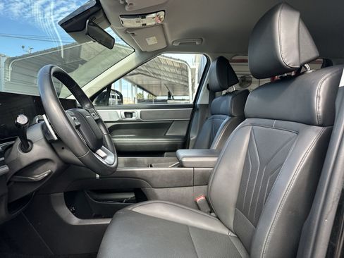 Used 2025 Hyundai Santa Fe SEL FWD image 13