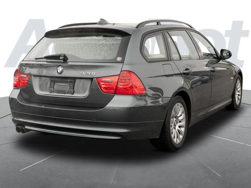 Used 2009 BMW 328i xDrive Wagon image 3