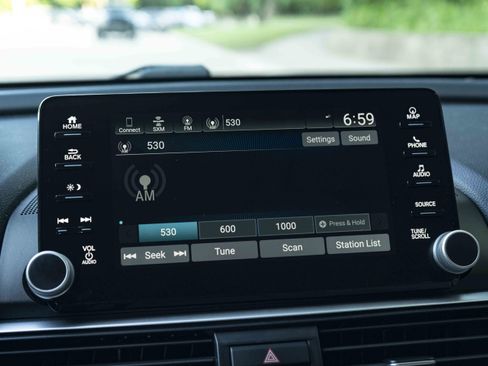 Used 2020 Honda Accord Touring image 30