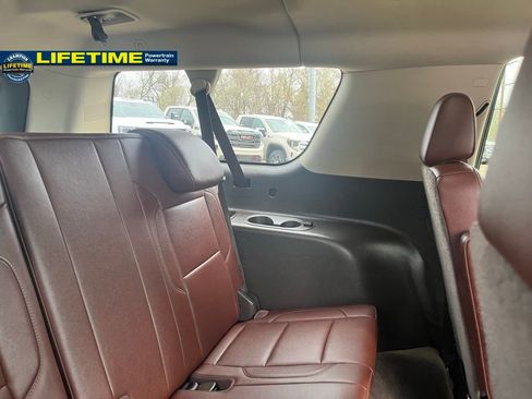 Used 2018 Chevrolet Suburban Premier image 35