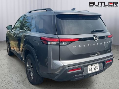 Used 2024 Nissan Pathfinder SV FWD image 10