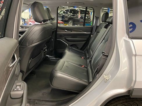 Used 2023 Jeep Grand Cherokee 4WD 4xe image 28