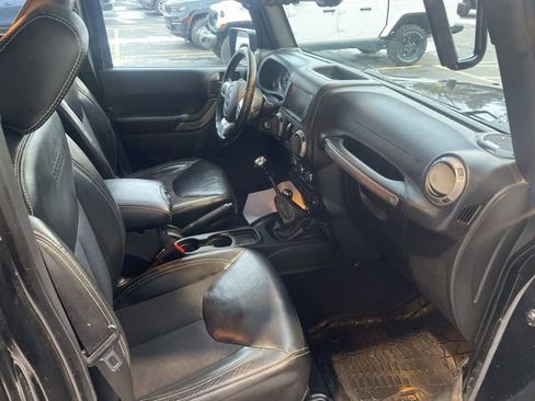Used 2016 Jeep Wrangler Unlimited Sport image 11
