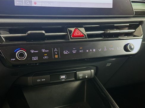 Used 2024 Kia Niro Wind w/ Wind Preserve Package FWD image 24