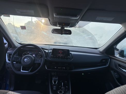 Certified 2023 Nissan Rogue SV AWD/4WD image 28