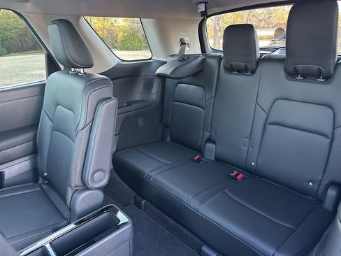 New 2026 Nissan Pathfinder SL w/ SL Premium Package AWD/4WD image 23