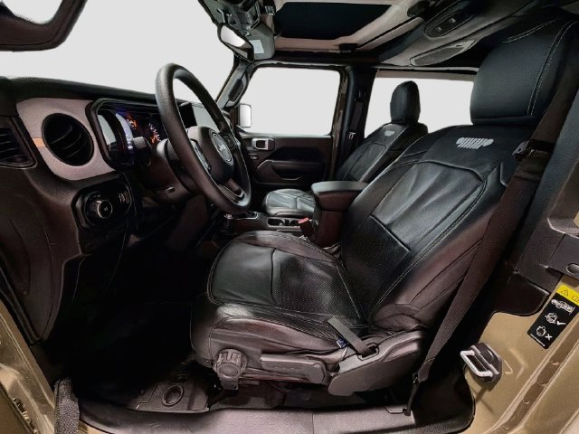 Used 2025 Jeep Wrangler Sport AWD/4WD image 18