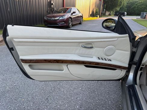 Used 2008 BMW 328i Convertible RWD image 22