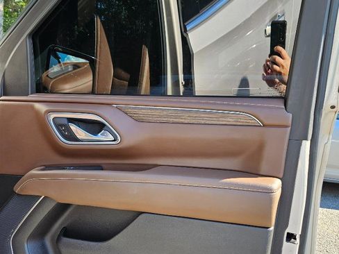 Used 2021 Chevrolet Tahoe High Country w/ Premium Package image 46