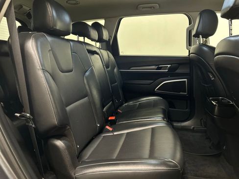 Used 2021 Kia Telluride LX image 17