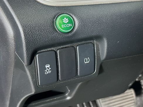 Used 2016 Honda CR-V LX image 16