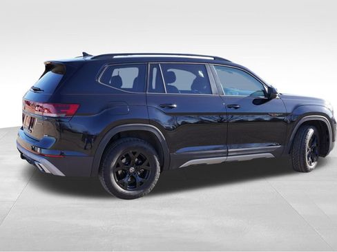Used 2024 Volkswagen Atlas Peak Edition SEL AWD/4WD image 4