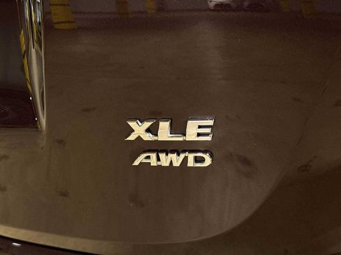Used 2016 Toyota RAV4 XLE AWD/4WD image 26