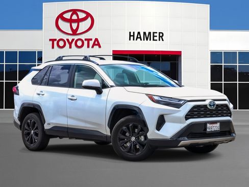 Used 2024 Toyota RAV4 SE AWD/4WD image 1