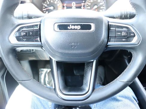 Used 2024 Jeep Compass Latitude AWD/4WD image 28