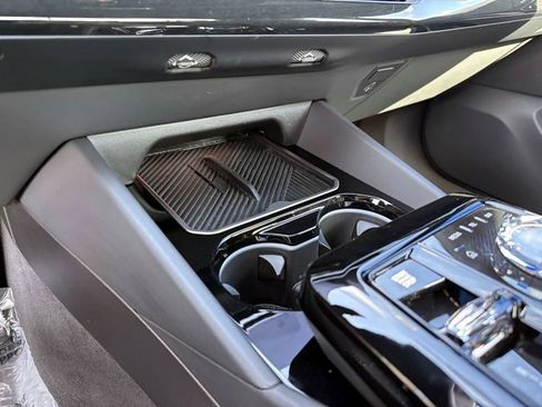 Used 2025 BMW 530i RWD image 30