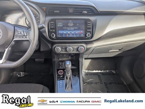 Used 2024 Nissan Kicks SV image 13