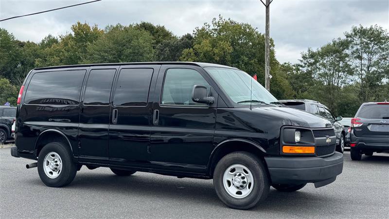 Used 2015 Chevrolet Express 2500 LS RWD image 3