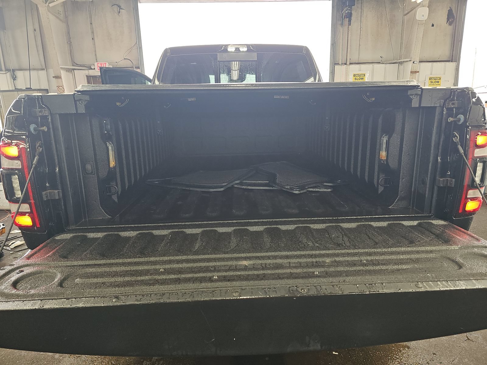 Used 2022 RAM 3500 Limited AWD/4WD image 21