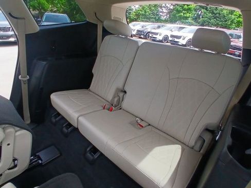 Used 2023 Buick Enclave Avenir w/ Trailering Package, 5000 lbs. FWD image 24