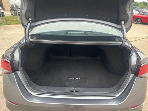 Used 2025 Nissan Sentra SV FWD image 29