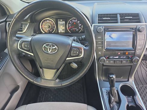 Used 2015 Toyota Camry XSE FWD image 30