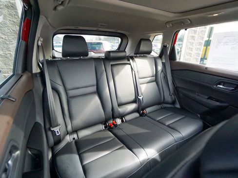 Used 2022 Nissan Rogue SV w/ SV Premium Package image 34