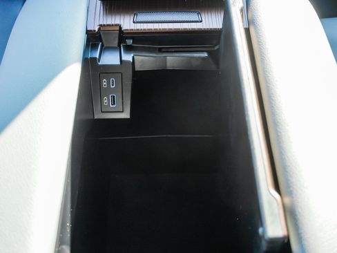 Certified 2024 Toyota Sienna XLE image 41