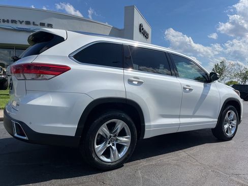 Used 2019 Toyota Highlander Limited FWD image 42