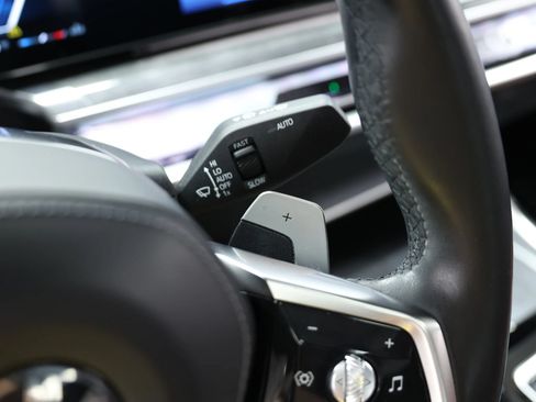 Used 2023 BMW 740i w/ Parking Assistance Package RWD image 27