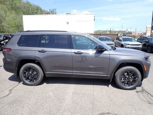 New 2026 Jeep Grand Cherokee L 4WD image 8