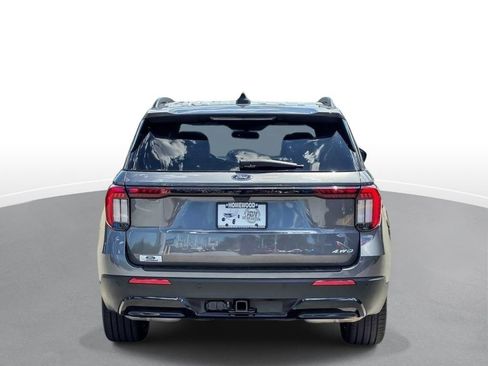 Used 2025 Ford Explorer ST-Line w/ ST-Line Street Pack AWD/4WD image 7