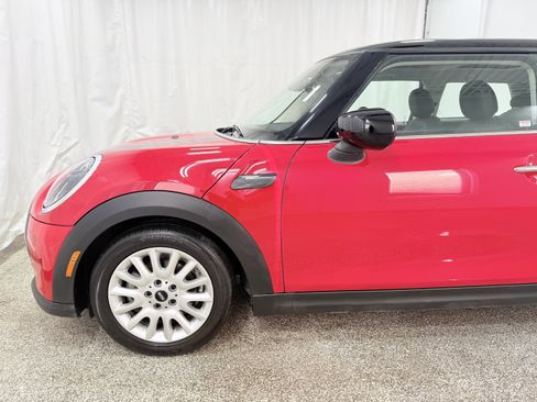 Used 2023 MINI Cooper 2-Door Hardtop image 4