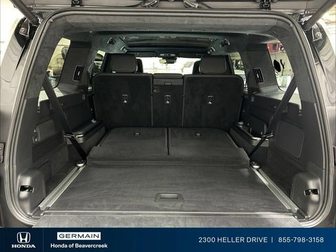 Used 2023 Rivian R1S Adventure AWD/4WD image 31