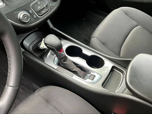 Used 2024 Chevrolet Malibu RS FWD image 18