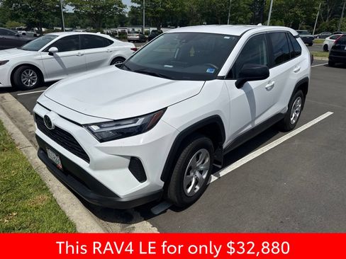 Used 2025 Toyota RAV4 LE FWD image 7