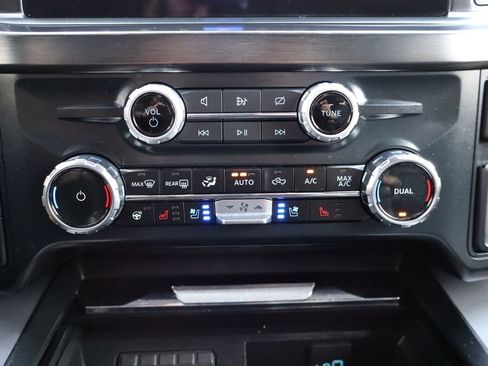 Used 2023 Ford F350 Lariat w/ Sport Appearance Package AWD/4WD image 10