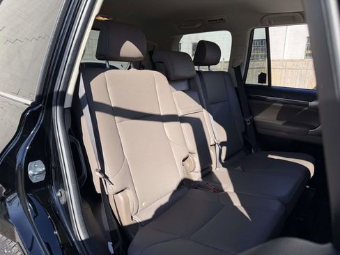 Used 2023 Lexus GX 460 Premium image 12