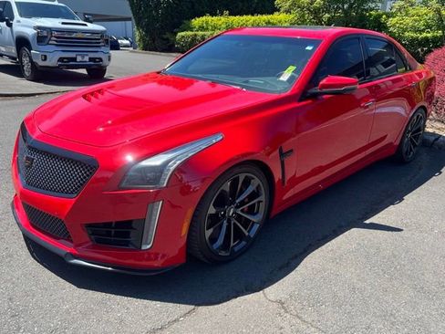 Used 2019 Cadillac CTS V w/ Luxury Package RWD image 3