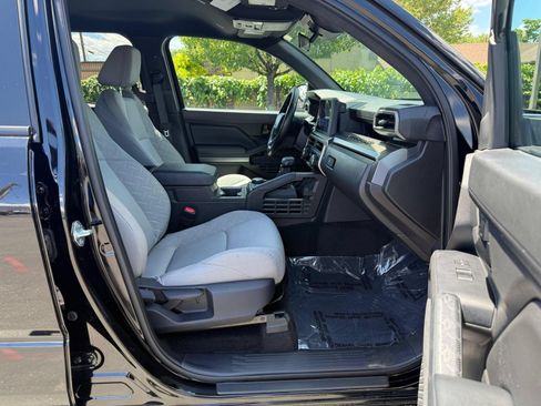 Used 2024 Toyota Tacoma SR5 AWD/4WD image 30