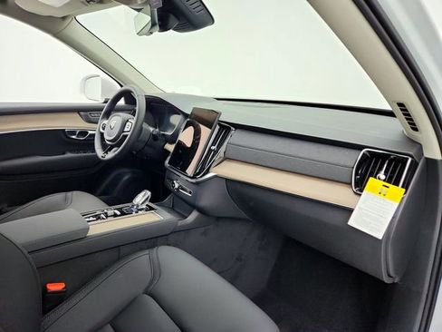 New 2025 Volvo XC90 T8 Plus w/ Protection Package Premier image 13