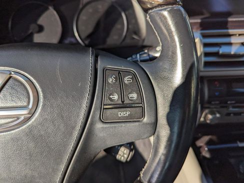 Used 2013 Lexus LS 460 AWD w/ Comfort Pkg image 16