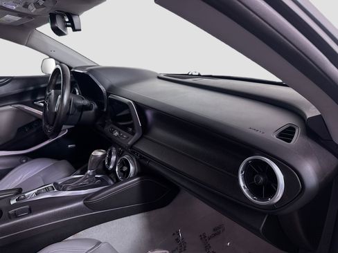 Used 2016 Chevrolet Camaro SS image 28