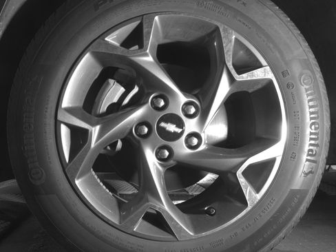 Used 2025 Chevrolet Trax LT FWD image 12