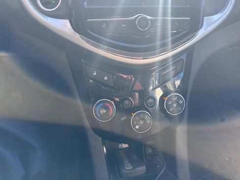 Used 2017 Chevrolet Sonic LT w/ Convenience Package image 15