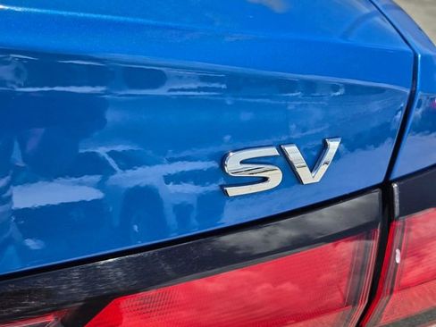 Used 2024 Nissan Versa SV FWD image 12