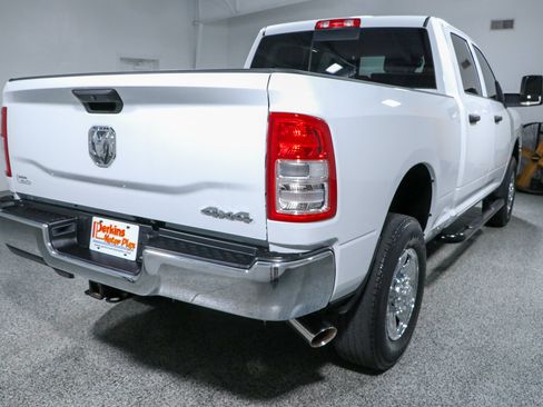 Used 2024 RAM 2500 Tradesman w/ Chrome Appearance Group AWD/4WD image 7