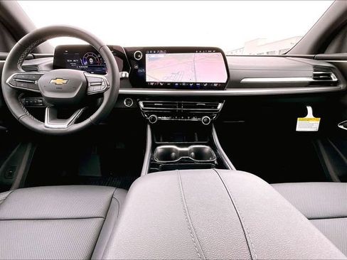 New 2026 Chevrolet Traverse LT w/ Driver Confidence Package image 11
