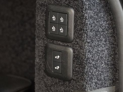 Used 2019 Land Rover Range Rover Supercharged AWD/4WD image 11